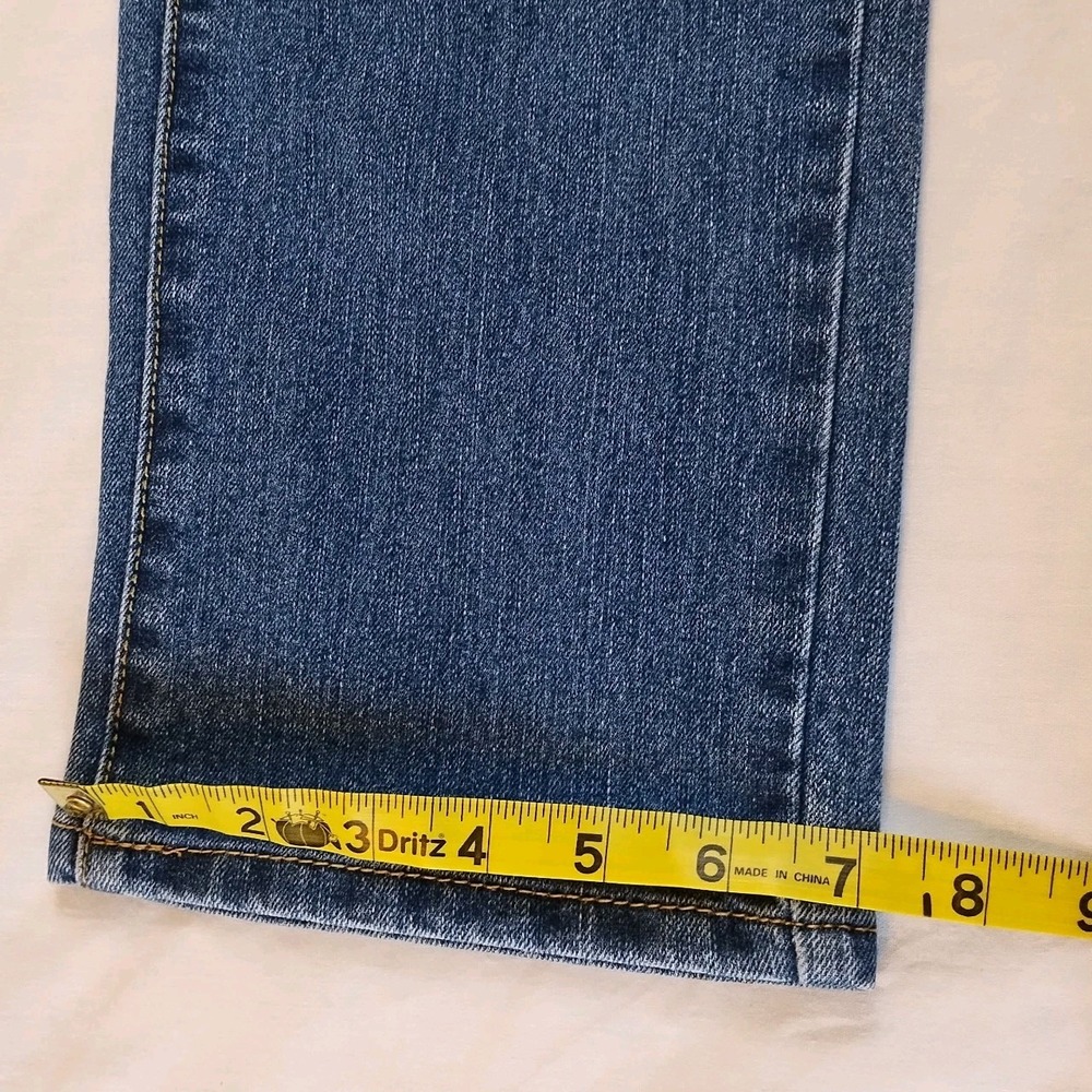 Daisy Fuentes Women's Size 10 Denim 5 Pocket Stretch Blue Jeans Straight Leg - Picture 8 of 12